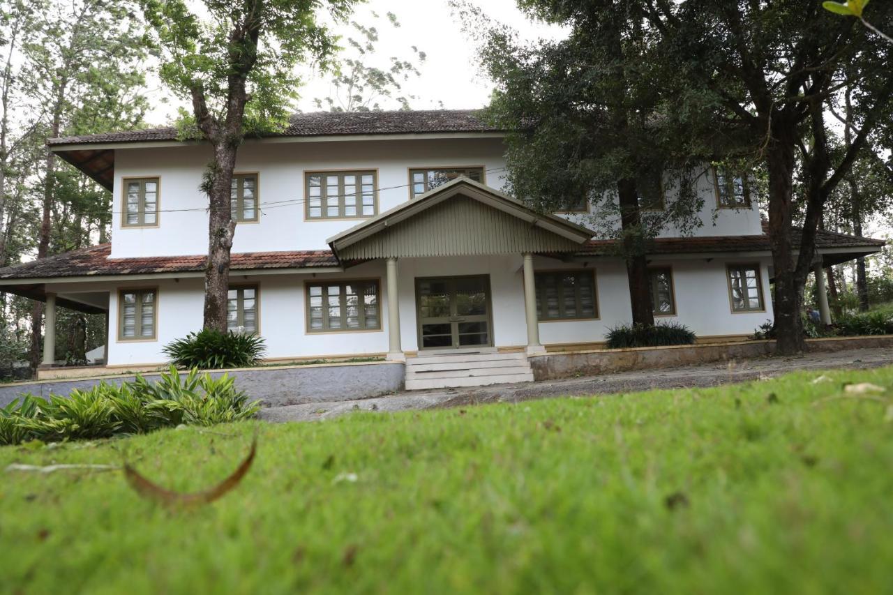 Sahyadri Ayurveda Hotel Pīrmed Екстериор снимка