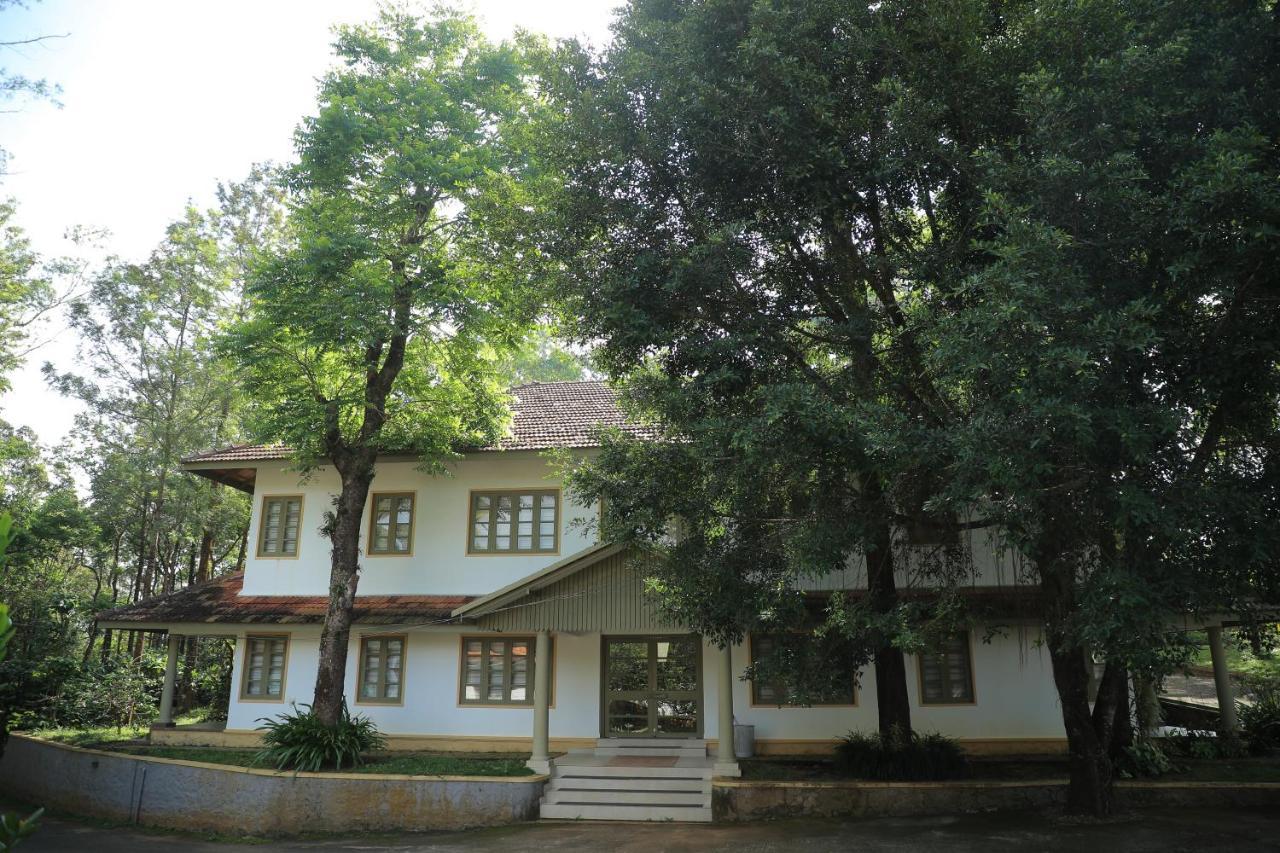 Sahyadri Ayurveda Hotel Pīrmed Екстериор снимка