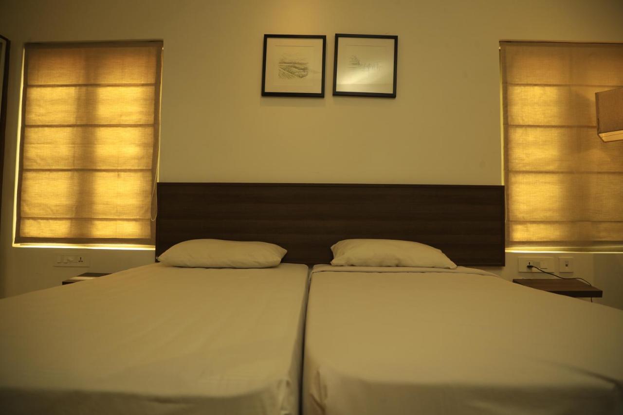 Sahyadri Ayurveda Hotel Pīrmed Екстериор снимка